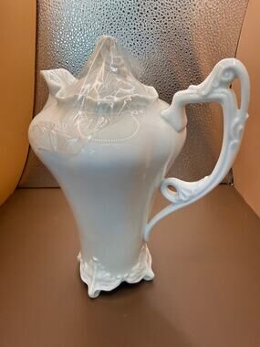 Alexanders Fine Porcelain White Lidded Coffee Pot Pitcher 9 Inch Taiwan